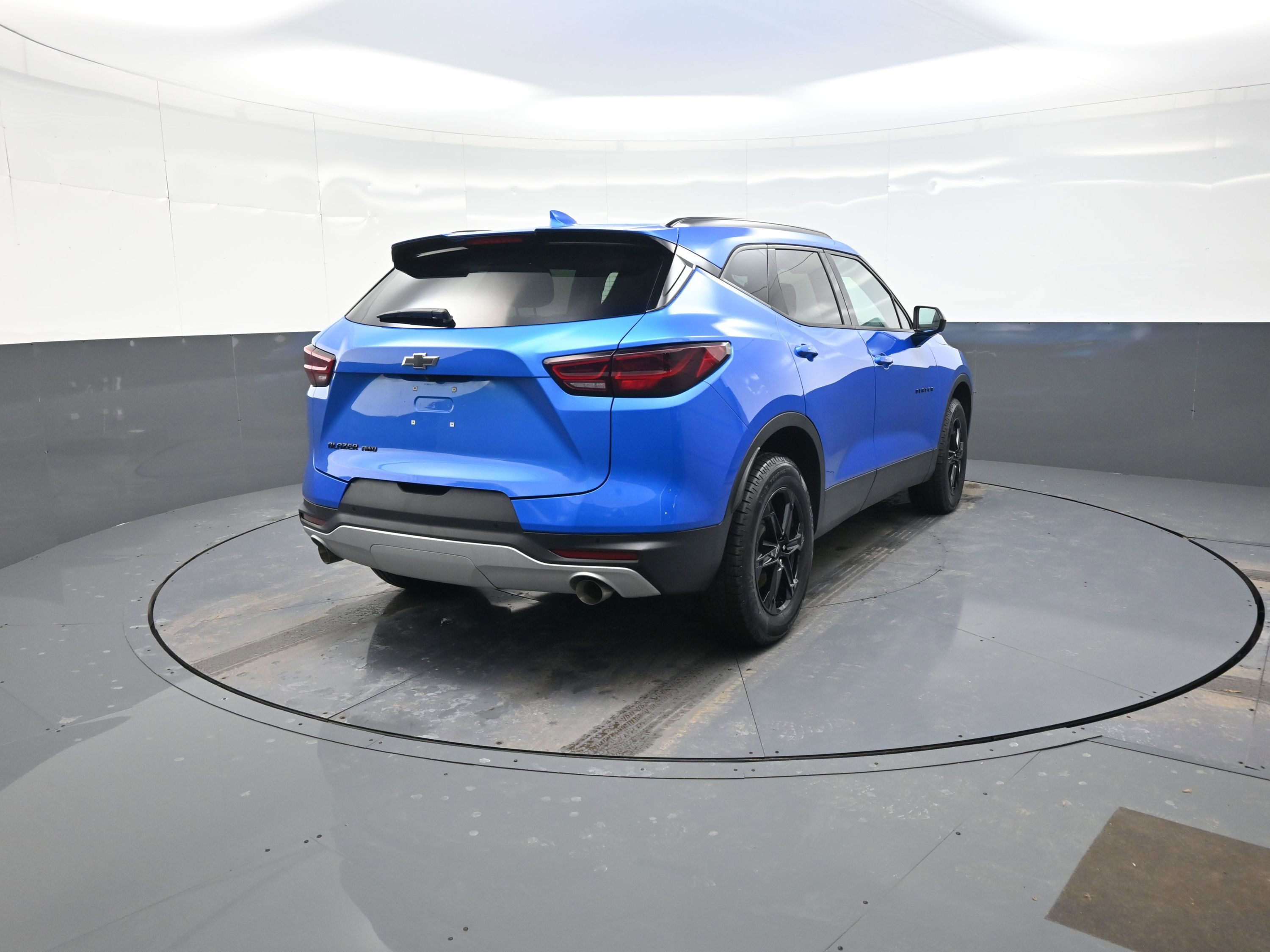 Used 2025 Chevrolet Blazer LT w/ Midnight/Sport Edition image 3