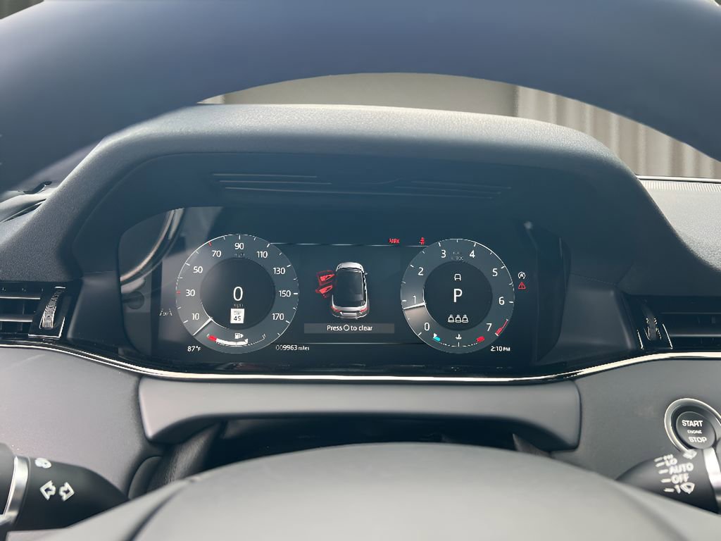 Used 2025 Land Rover Range Rover Evoque Dynamic SE image 24