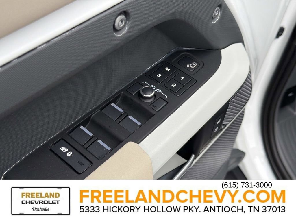 Used 2022 Land Rover Defender 110 X-Dynamic SE image 21