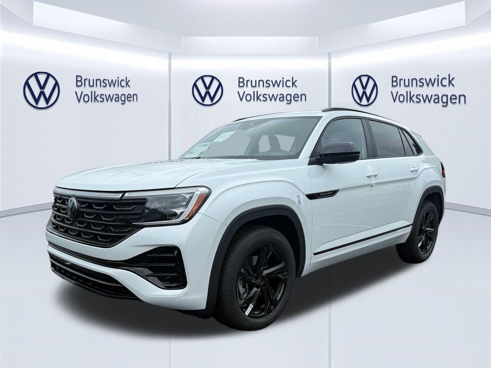 New 2026 Volkswagen Atlas Cross Sport SEL R-Line AWD/4WD image 1