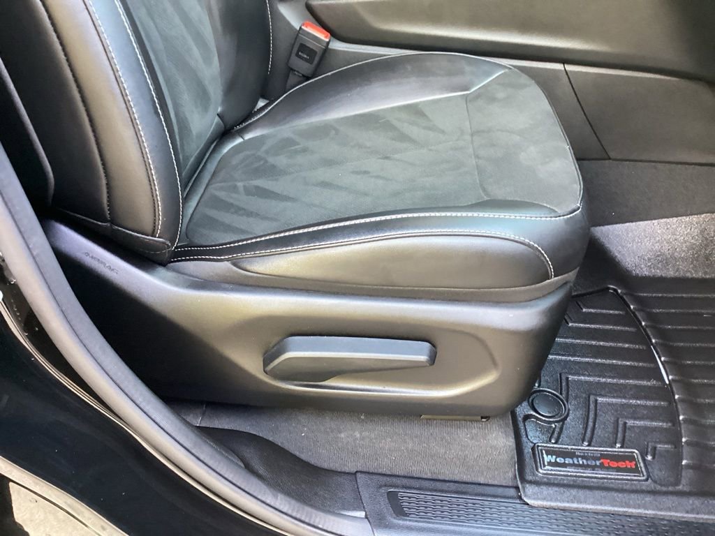 Used 2025 Jeep Grand Cherokee L Altitude image 33