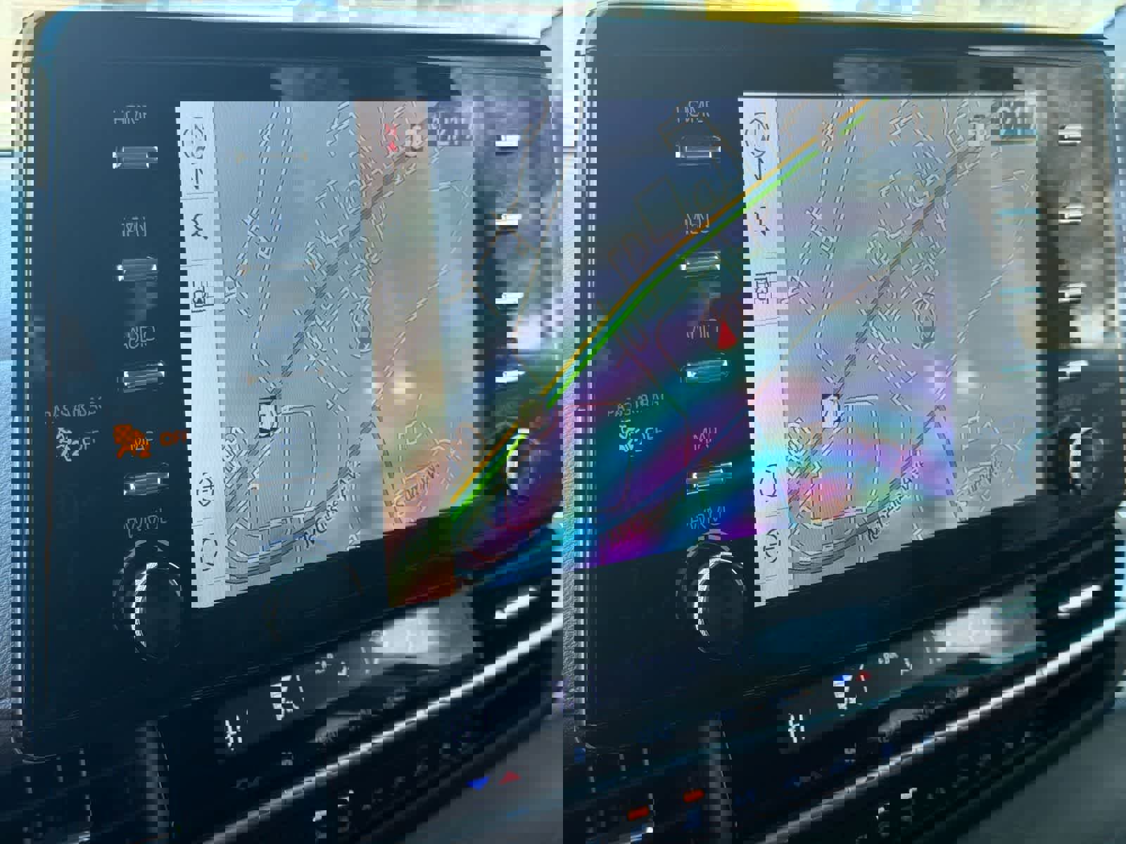 Used 2022 Toyota Sienna Platinum image 31