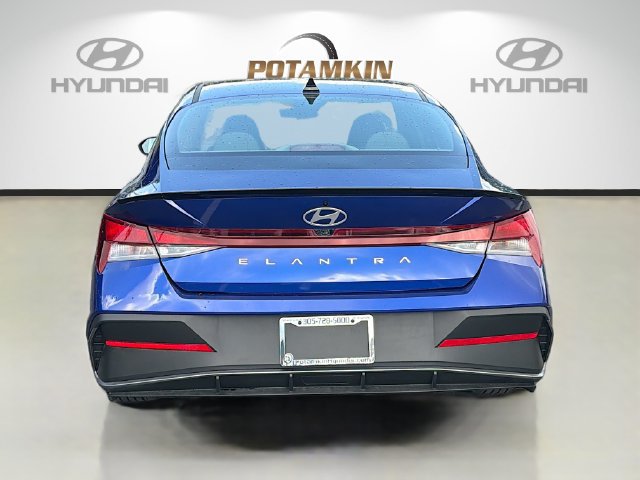 Certified 2026 Hyundai Elantra Sport FWD image 7