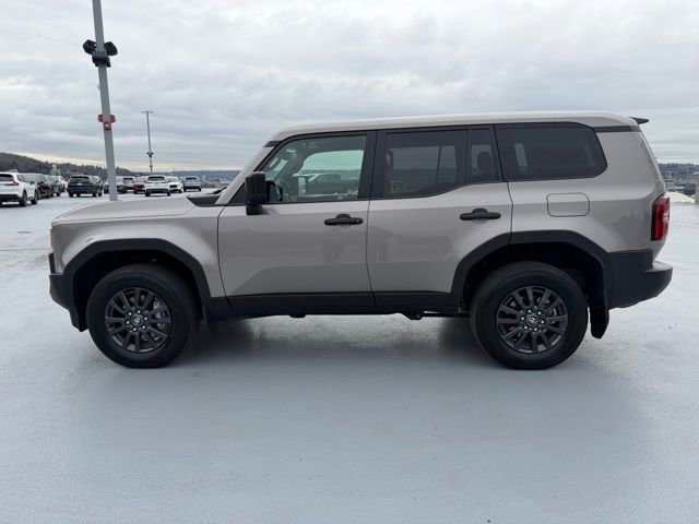 Certified 2024 Toyota Land Cruiser image 7