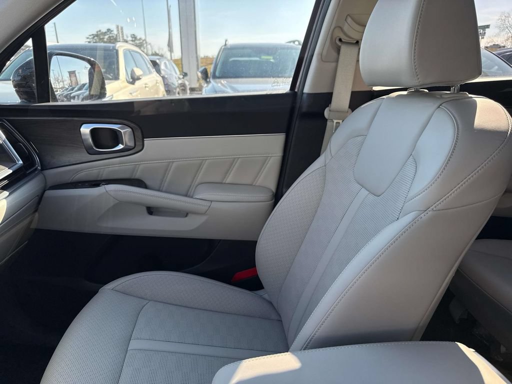 New 2025 Kia Sorento SX AWD/4WD image 22