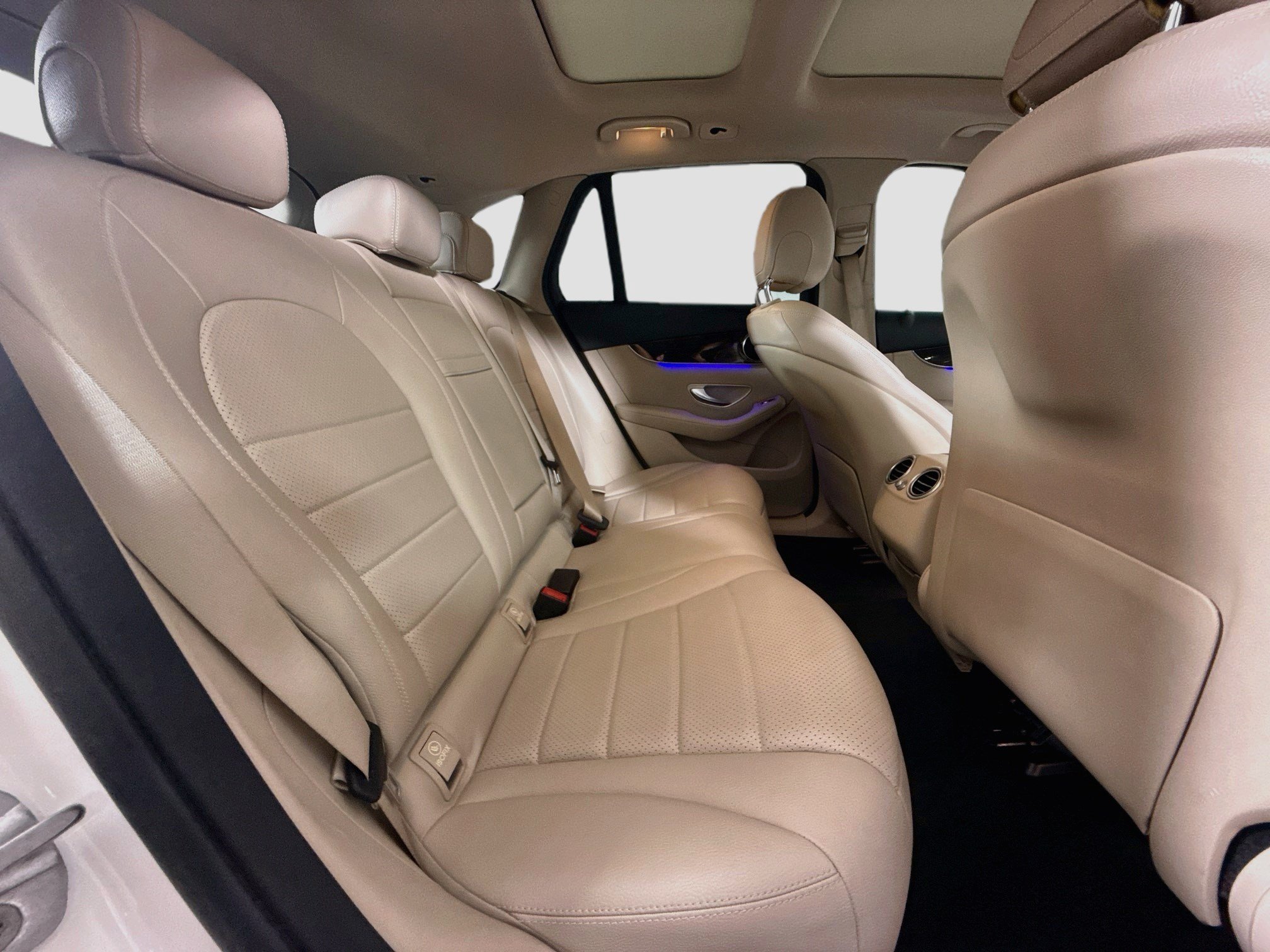 Used 2021 Mercedes-Benz GLC 300 image 27