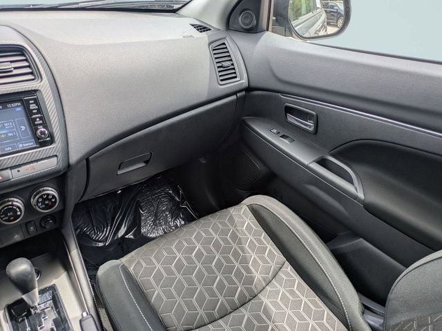 Used 2025 Mitsubishi Outlander Sport ES image 17