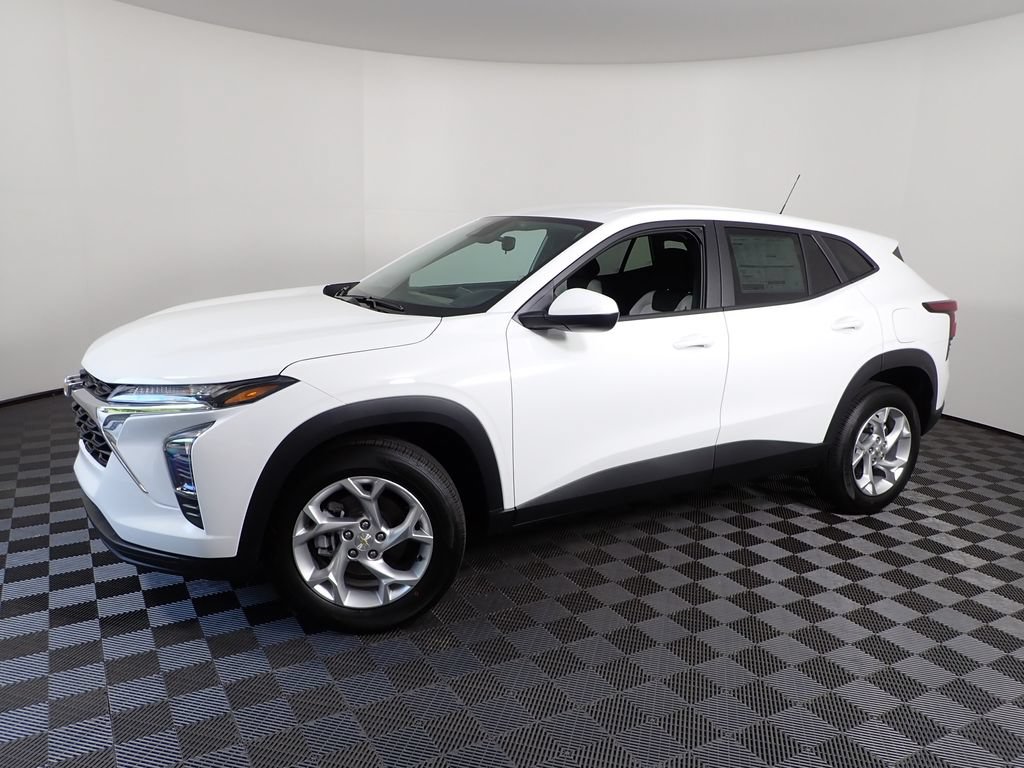 New 2026 Chevrolet Trax LS w/ LS Convenience Package FWD image 9
