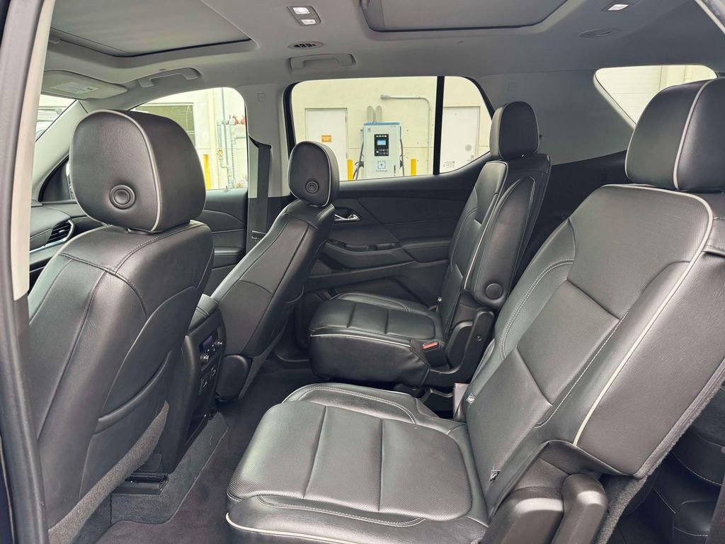 Used 2021 Chevrolet Traverse High Country image 11