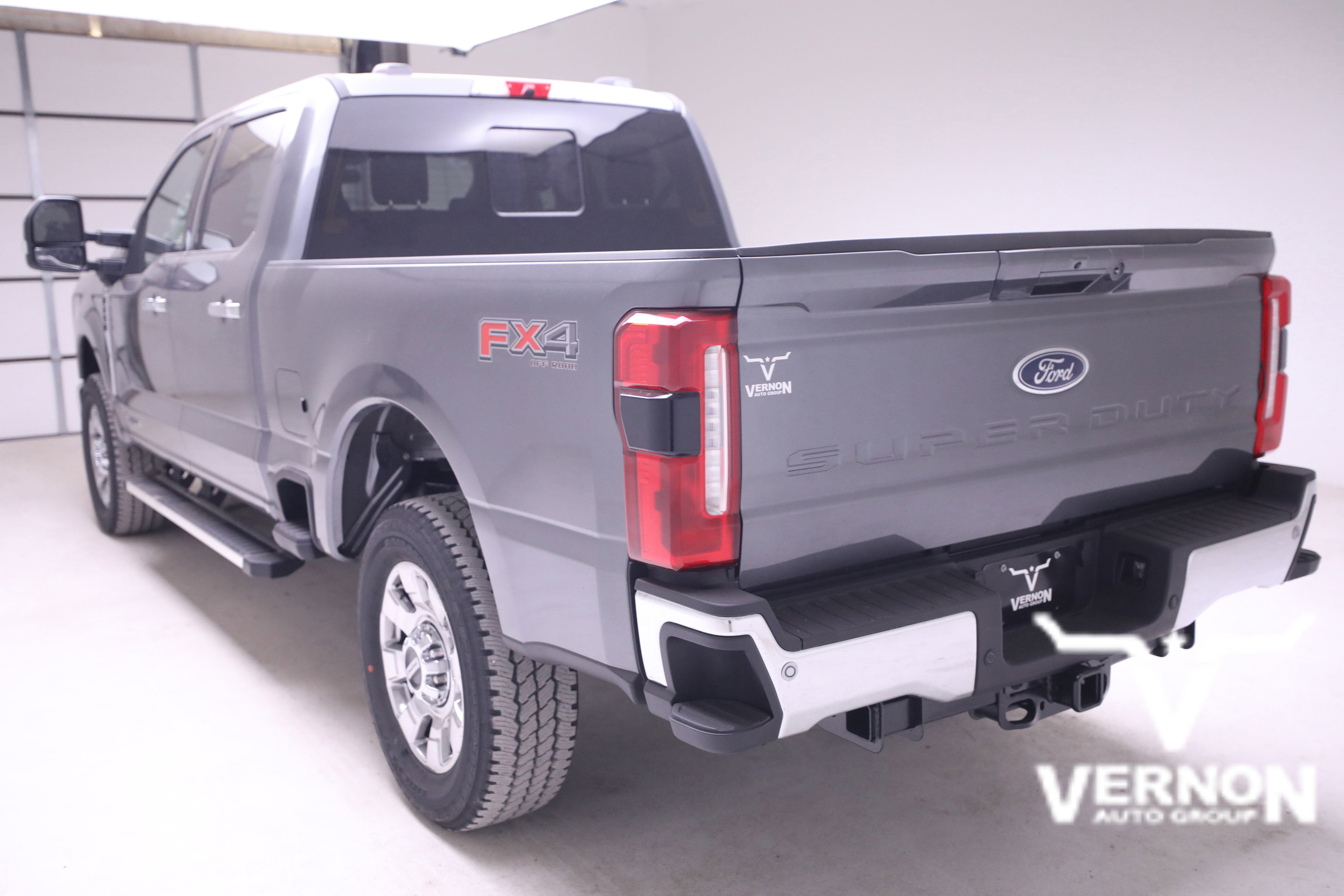 New 2026 Ford F250 Lariat w/ Chrome Package image 3