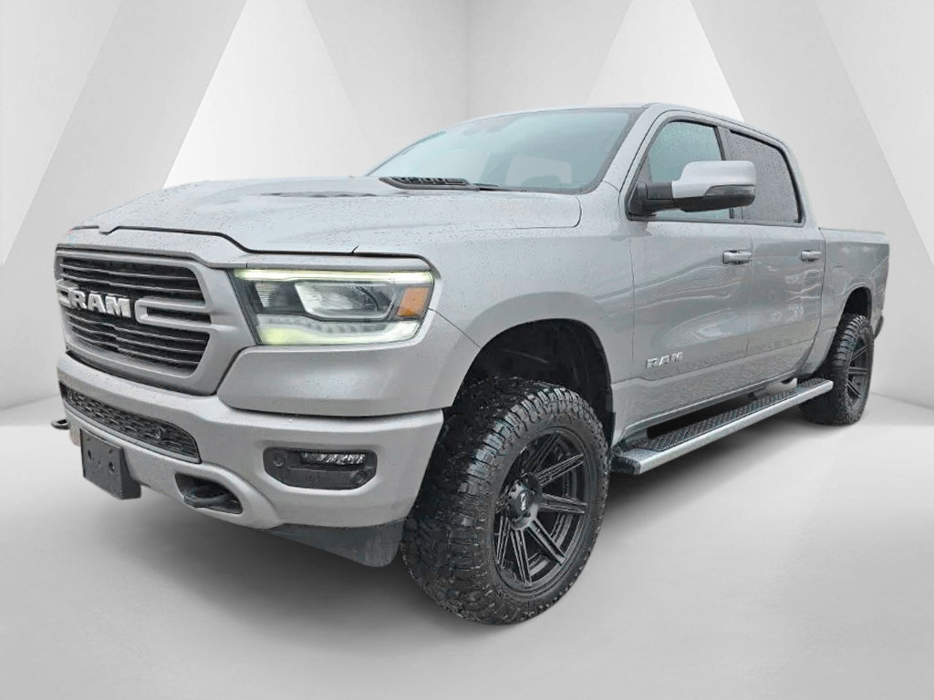 Used 2023 RAM 1500 Laramie AWD/4WD image 4
