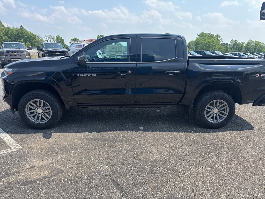 New 2025 Chevrolet Colorado LT w/ LT Convenience Package image 5