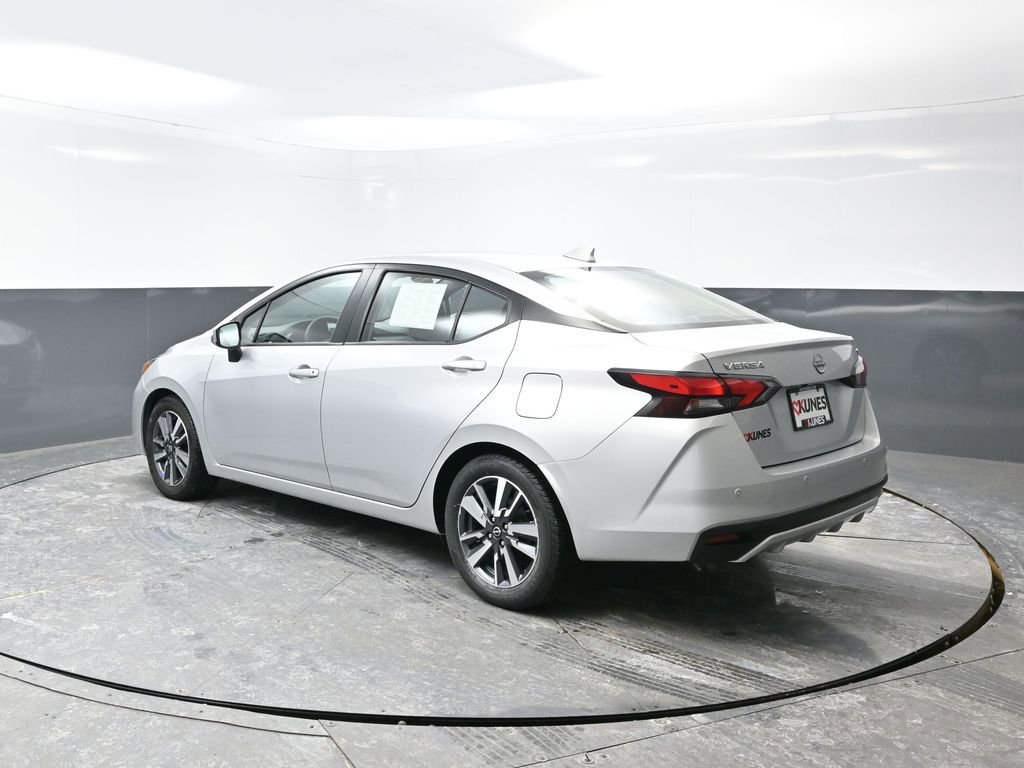 Used 2023 Nissan Versa SV image 11