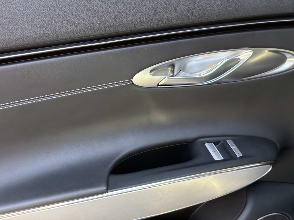 Certified 2023 Genesis Electrified GV70 AWD/4WD image 14