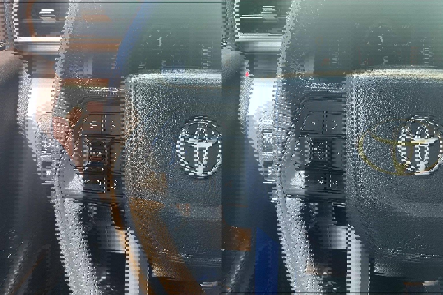 Used 2025 Toyota Tacoma SR5 image 23