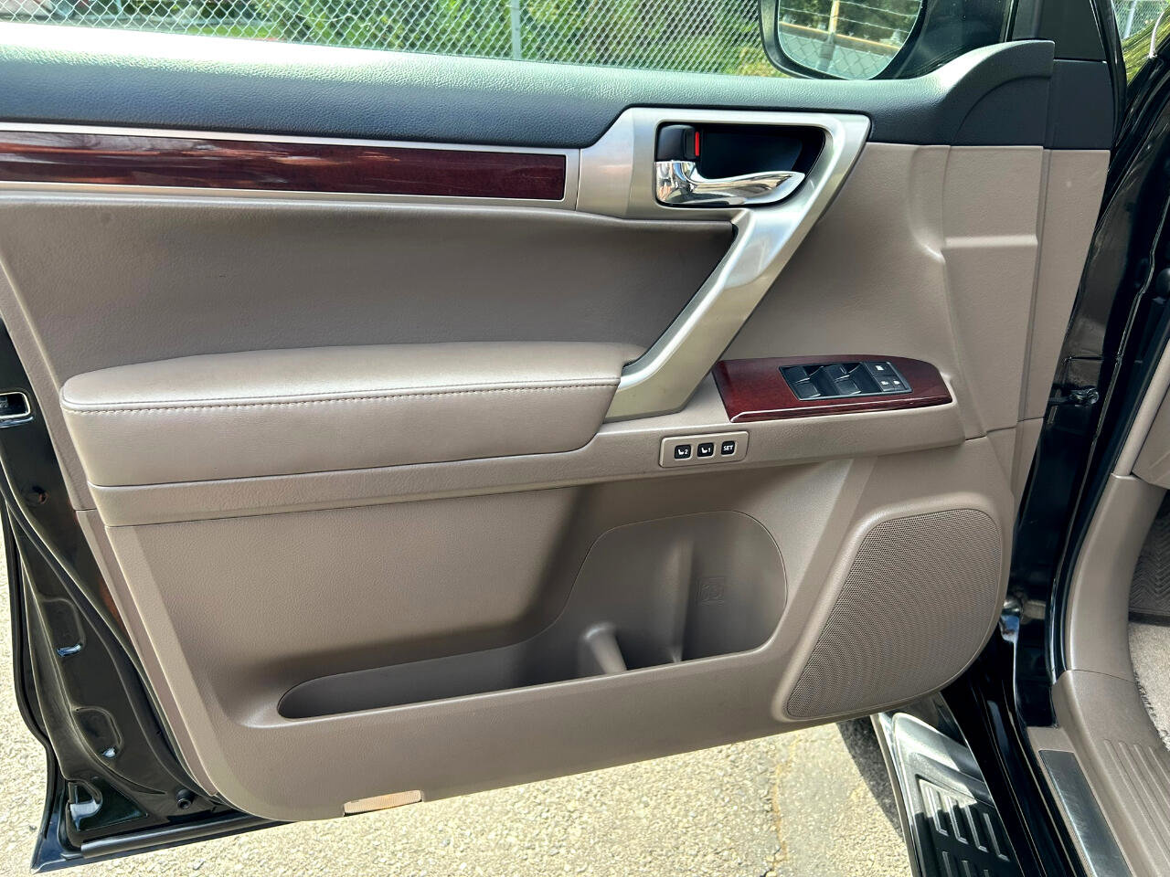 Used 2015 Lexus GX 460 Premium image 13