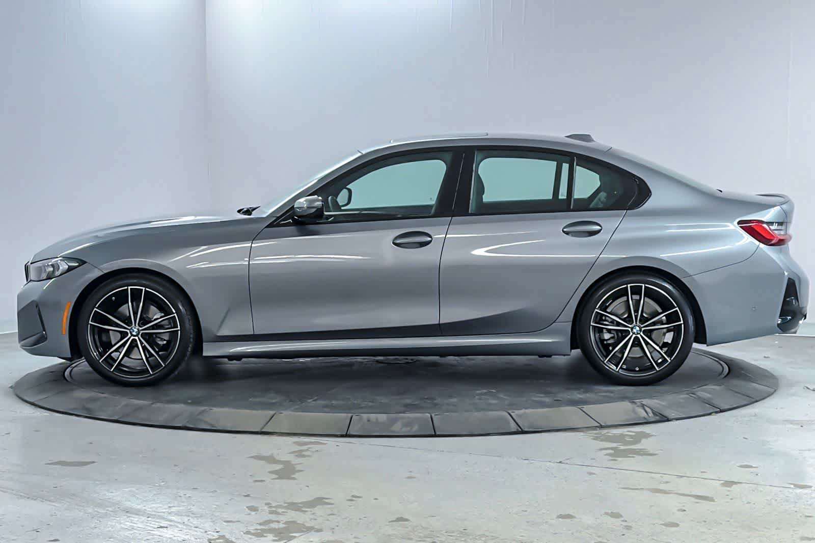 Used 2024 BMW 330i Sedan w/ M Sport Package RWD image 5