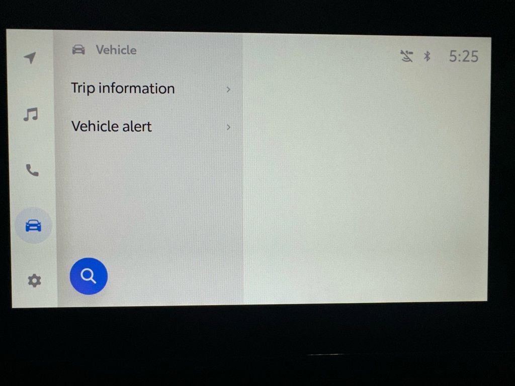 Used 2025 Toyota Corolla Cross L image 30