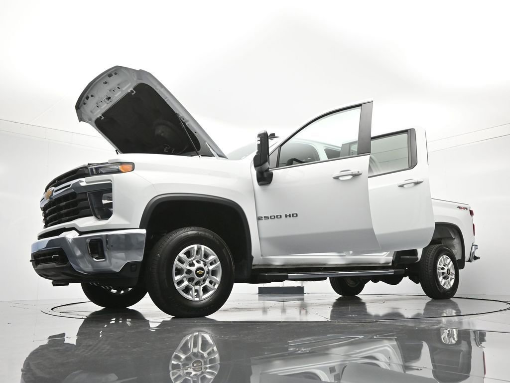 Used 2025 Chevrolet Silverado 2500 LT w/ Convenience Package AWD/4WD image 48