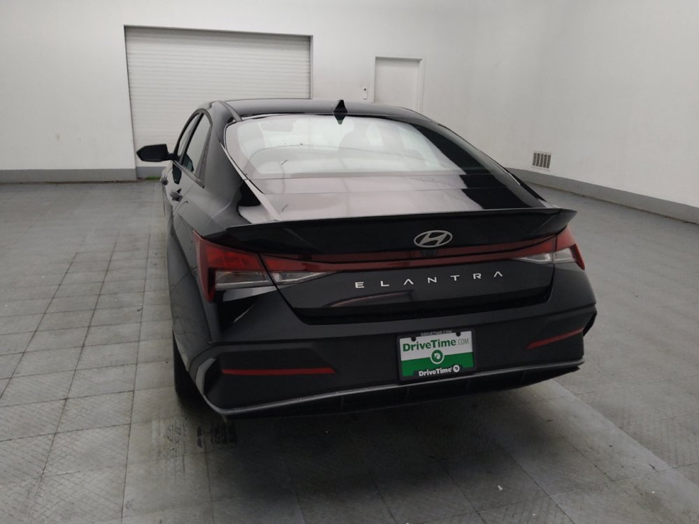 Used 2025 Hyundai Elantra Sport FWD image 6
