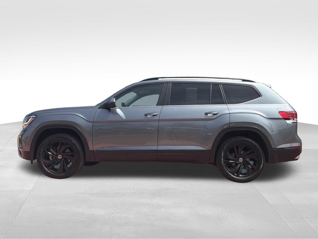 Used 2023 Volkswagen Atlas SE w/ Black Wheel Package AWD/4WD image 5