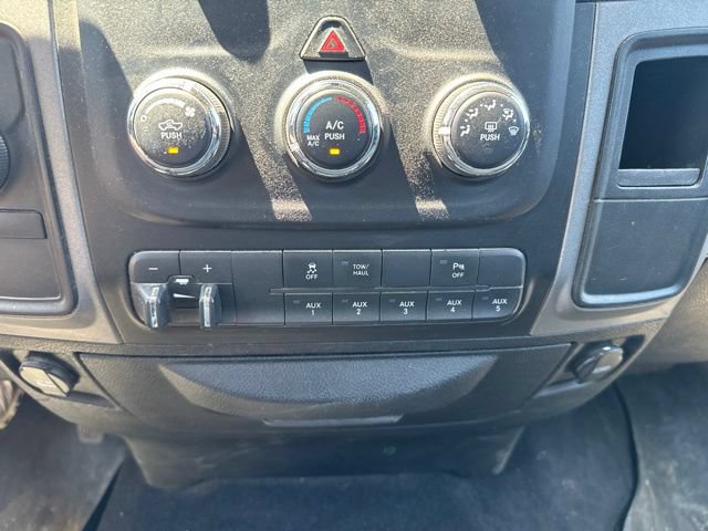 Used 2015 RAM 2500 Tradesman w/ Chrome Appearance Group AWD/4WD image 19