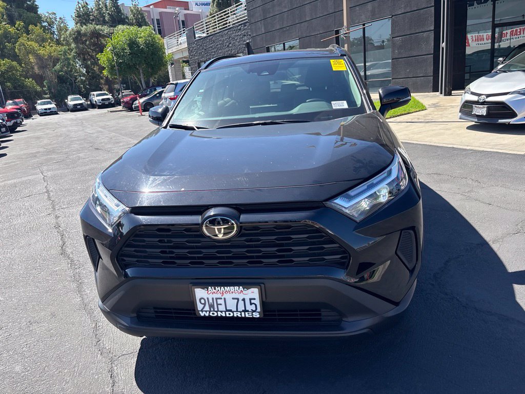 Used 2025 Toyota RAV4 XLE w/ Convenience Package FWD image 10