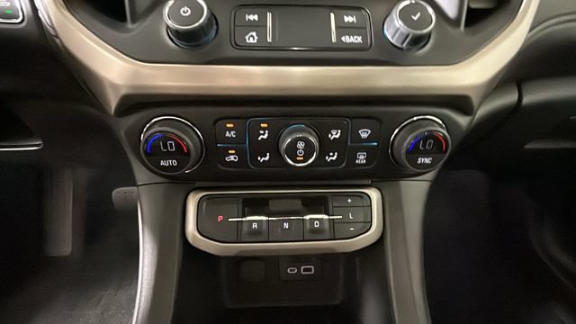 Used 2023 GMC Acadia Denali w/ Black Diamond Edition AWD/4WD image 23