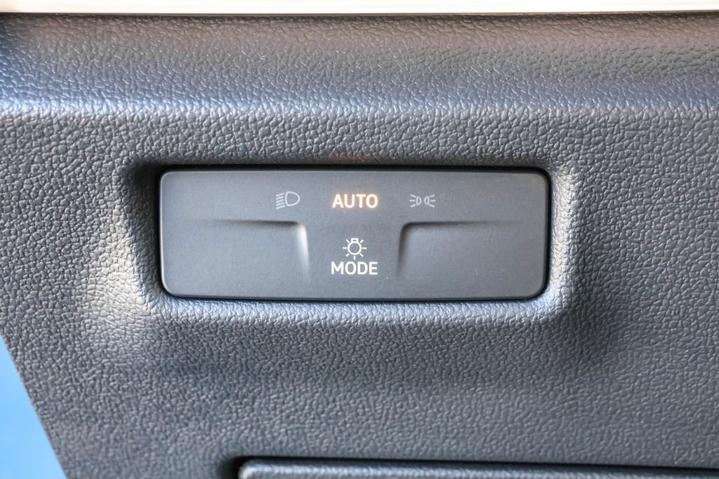 New 2026 Volkswagen Tiguan SE AWD/4WD image 25