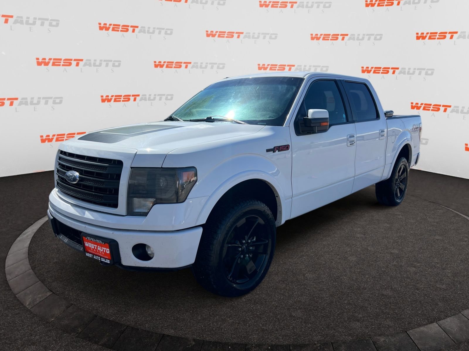 Used 2014 Ford F150 FX4 w/ Equipment Group 402A Luxury image 1