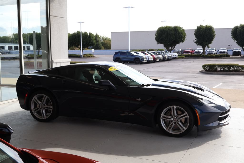 Used 2014 Chevrolet Corvette Stingray Coupe RWD image 9
