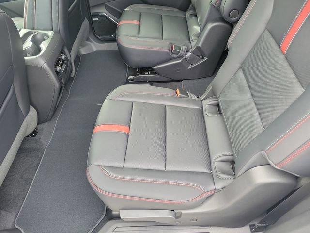 Certified 2026 Chevrolet Traverse RS FWD image 11