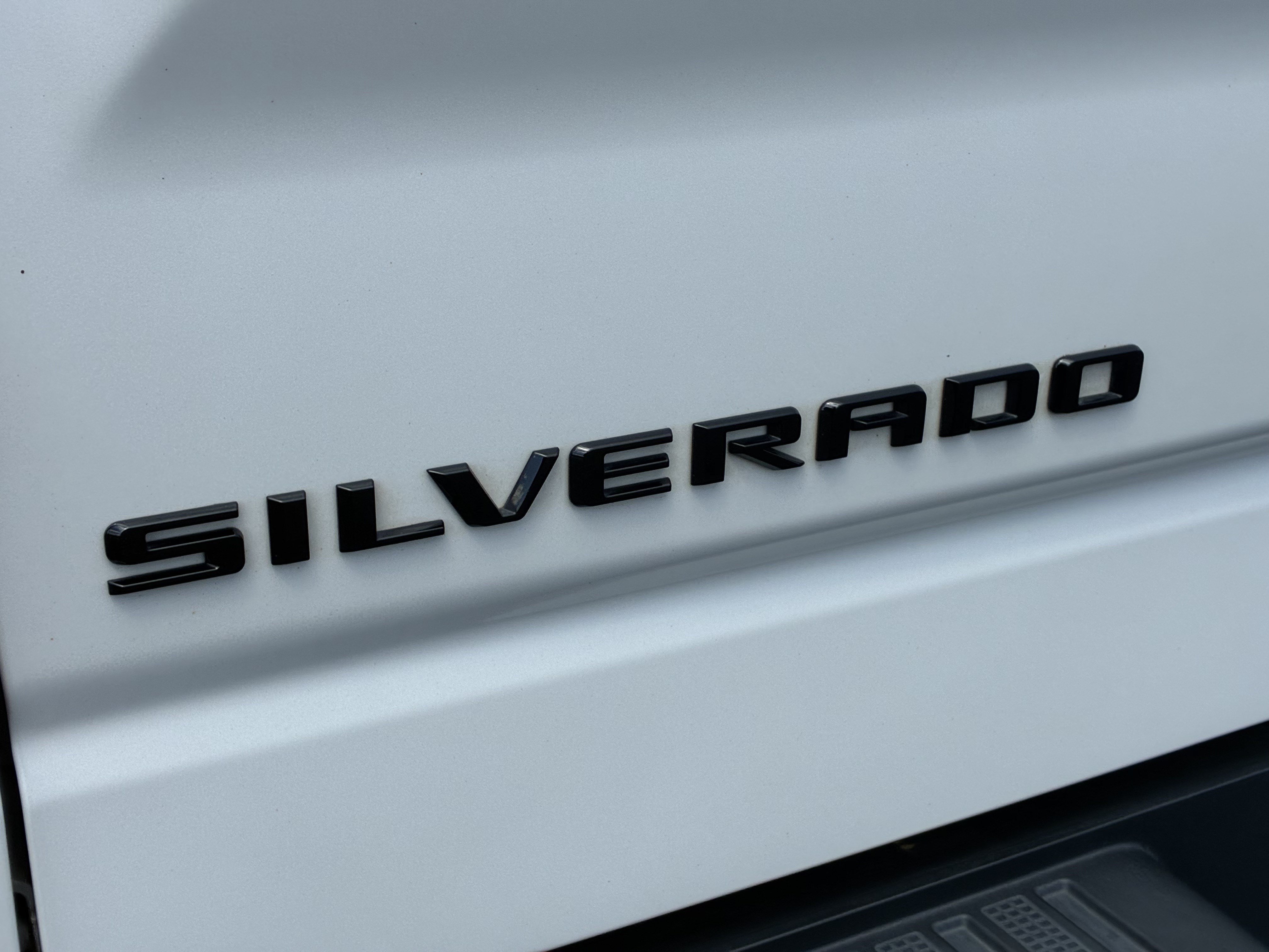 Used 2022 Chevrolet Silverado 1500 LTZ w/ LTZ Premium Package AWD/4WD image 11