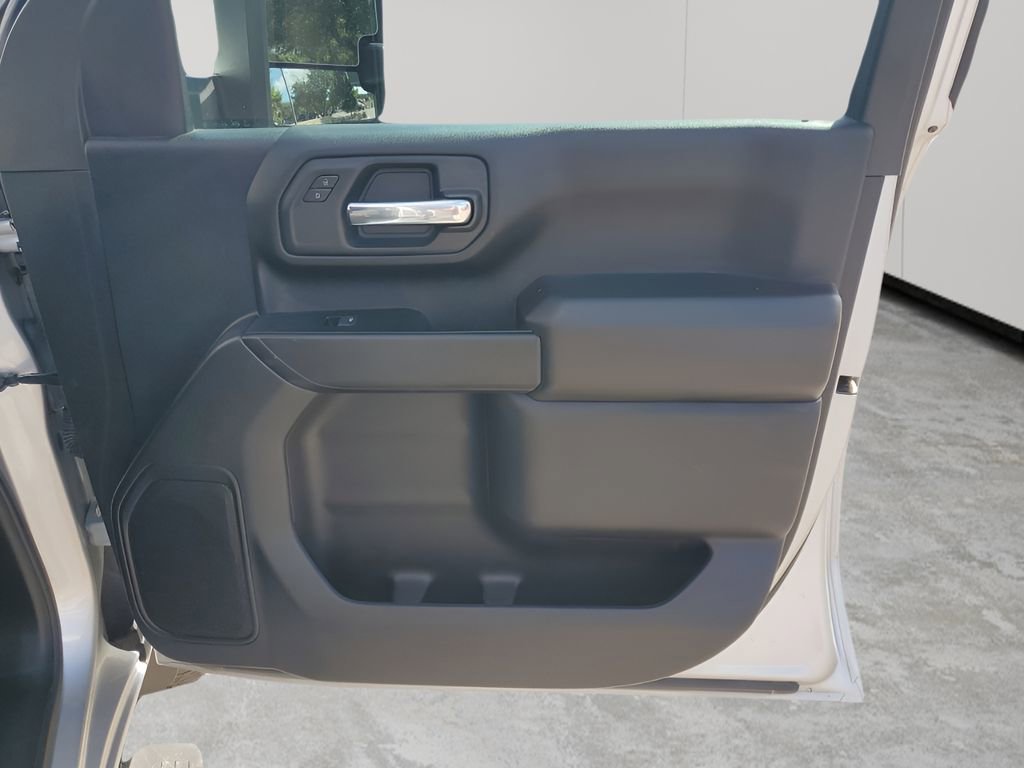 Used 2023 Chevrolet Silverado 2500 Custom w/ Custom Value Package image 13