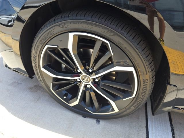 Used 2024 Nissan Altima 2.5 SR w/ SR Premium Package FWD image 10