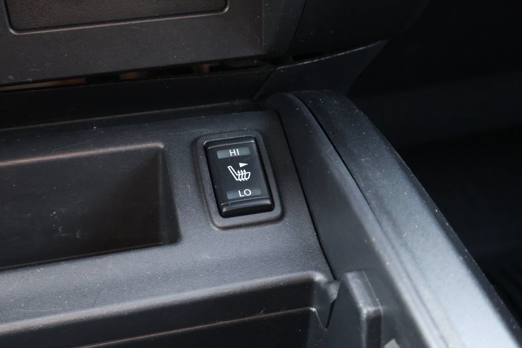 Used 2023 Nissan Titan PRO-4X w/ Pro-4x Convenience Package AWD/4WD image 32