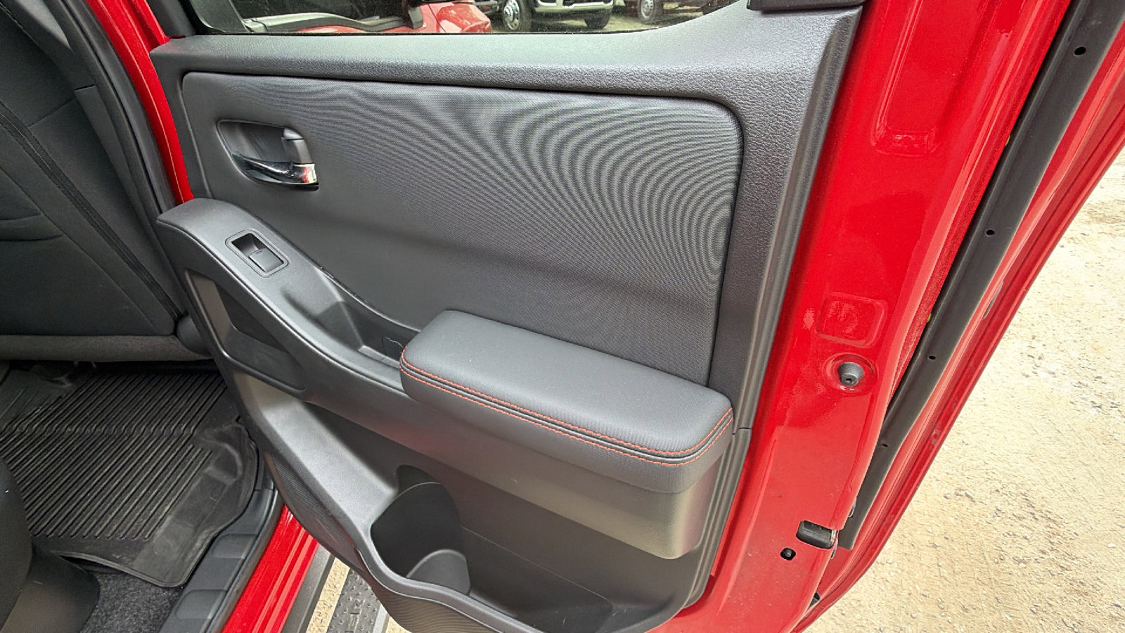 Used 2024 Nissan Frontier PRO-4X w/ Off-Road Protection Package image 20