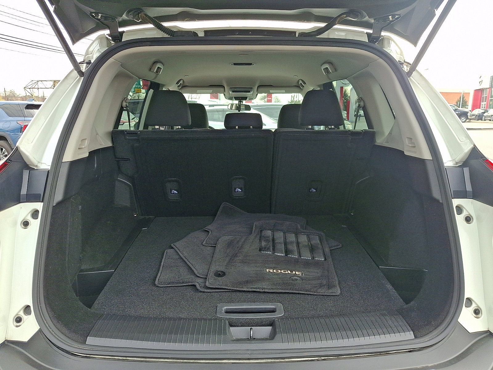 Certified 2023 Nissan Rogue SV image 28