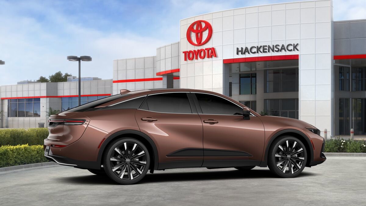 New 2026 Toyota Crown Platinum AWD/4WD image 11
