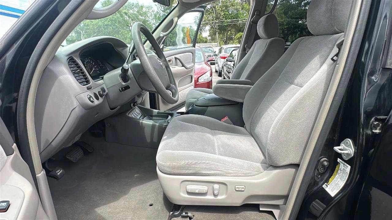 Used 2006 Toyota Sequoia SR5 AWD/4WD image 24