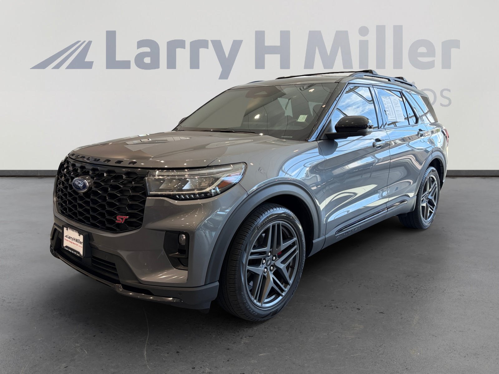 Used 2025 Ford Explorer ST
