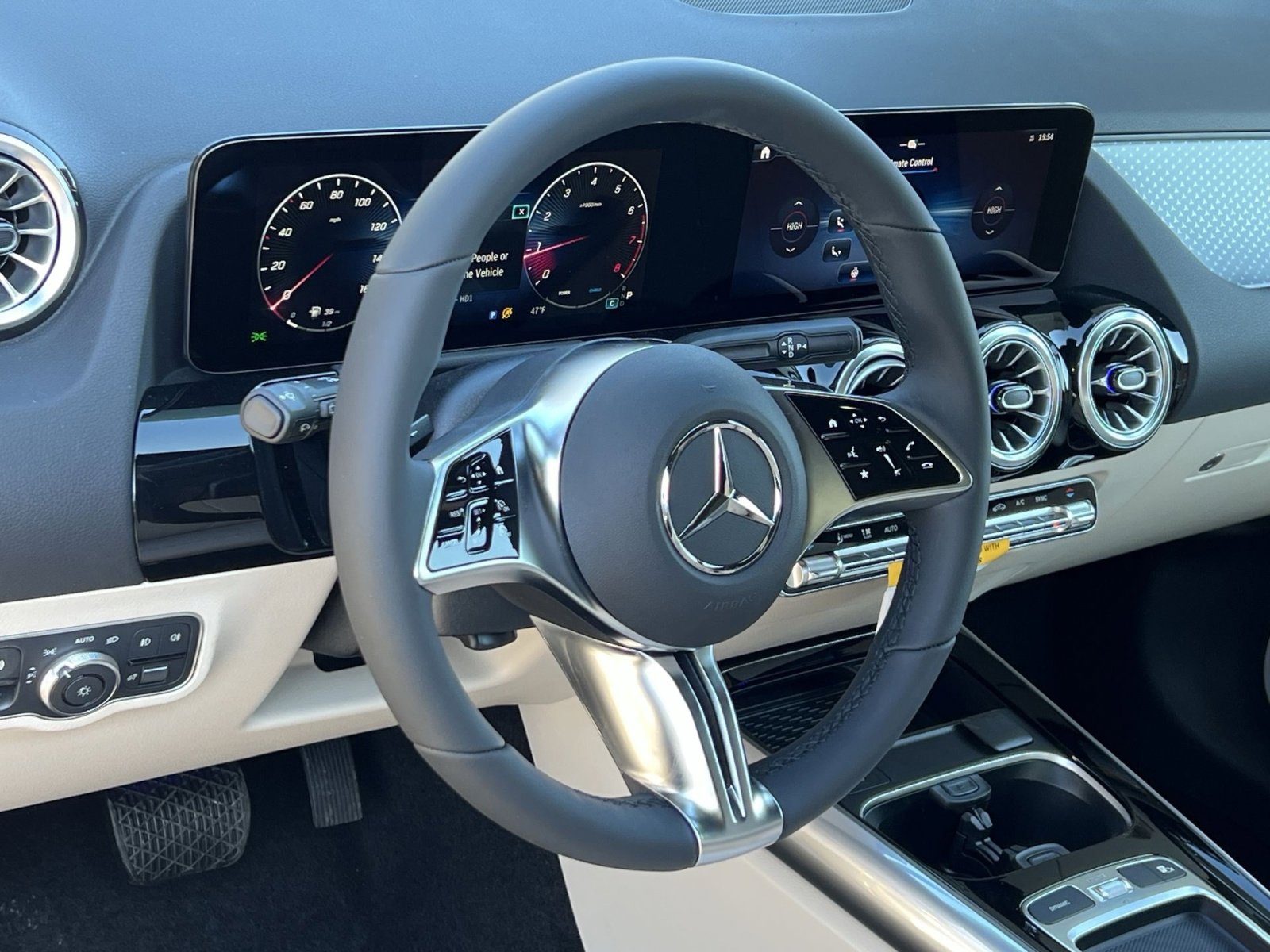 New 2026 Mercedes-Benz GLA 250 4MATIC image 14