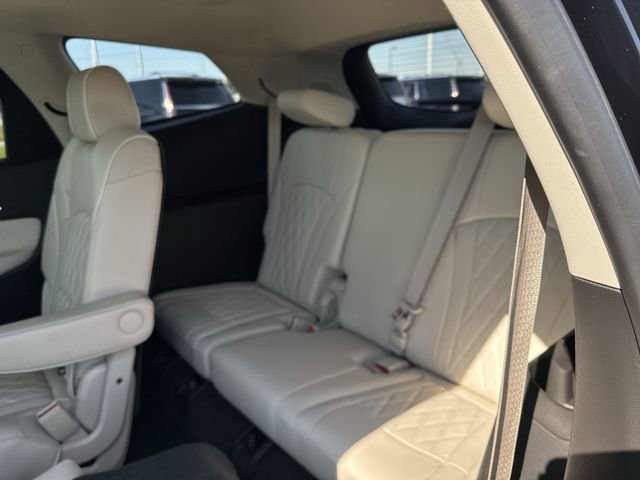 Used 2022 Buick Enclave Avenir w/ Avenir Technology Package AWD/4WD image 15