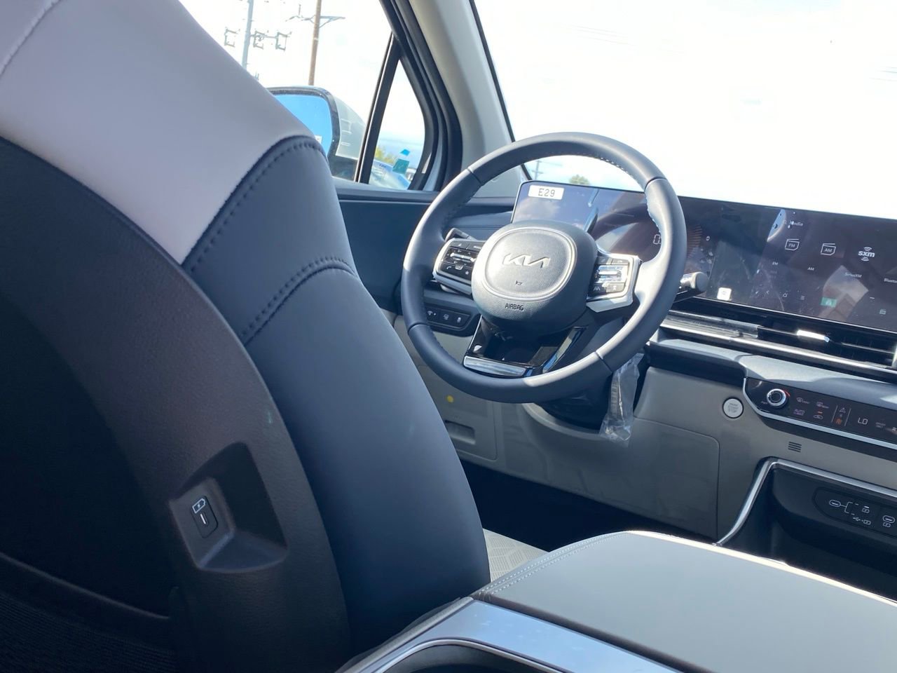 New 2026 Kia Carnival EX image 22