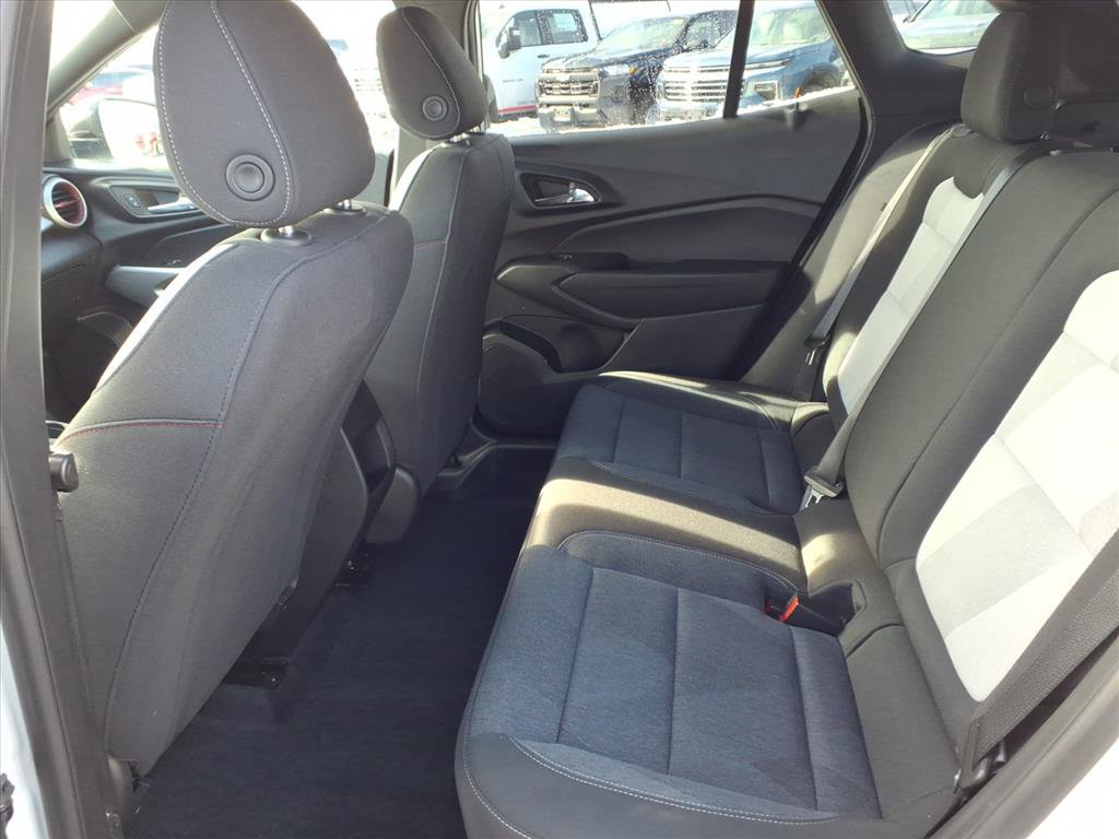 Used 2024 Chevrolet Trax RS w/ Driver Confidence Package image 25