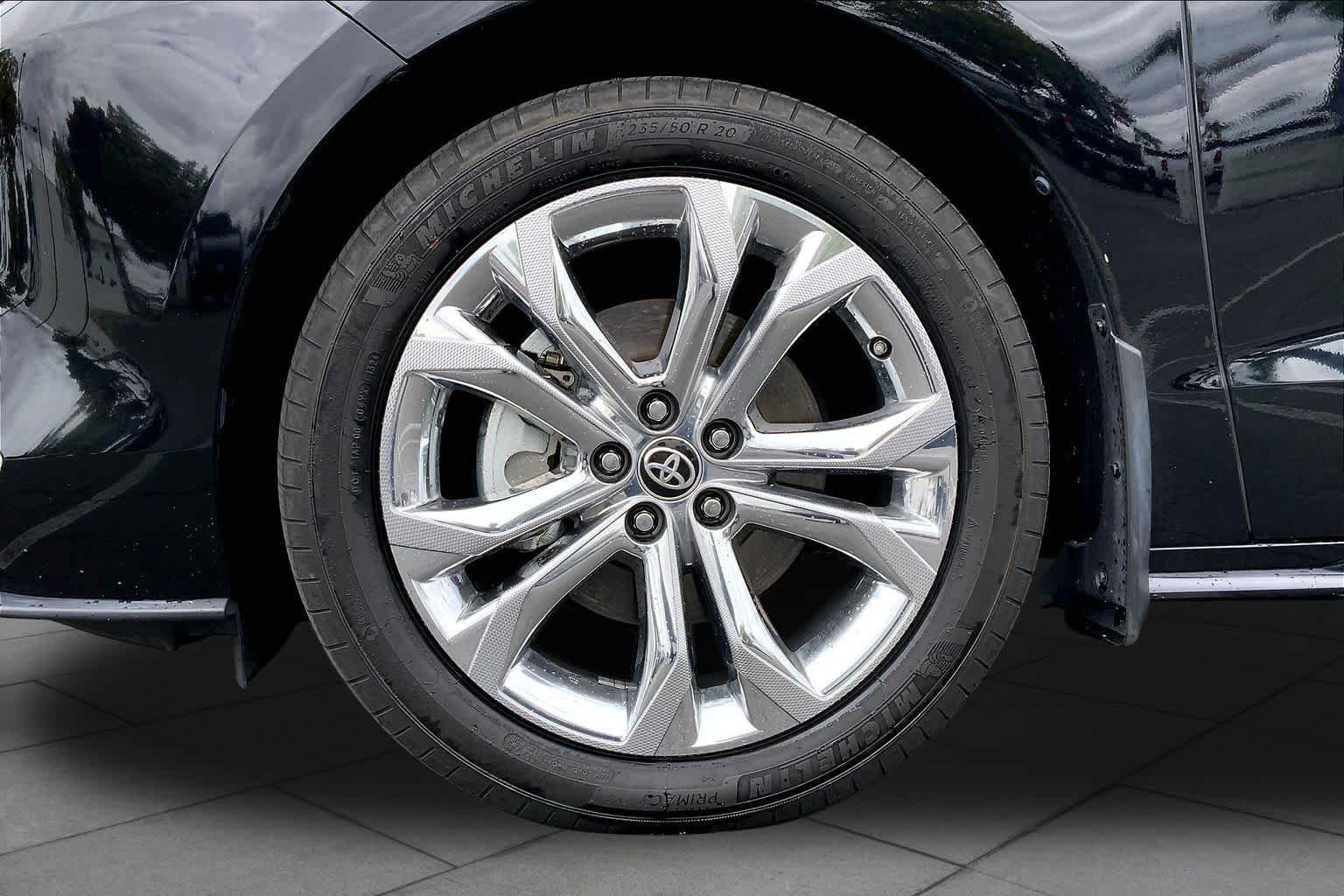Certified 2024 Toyota Sienna Platinum FWD image 10