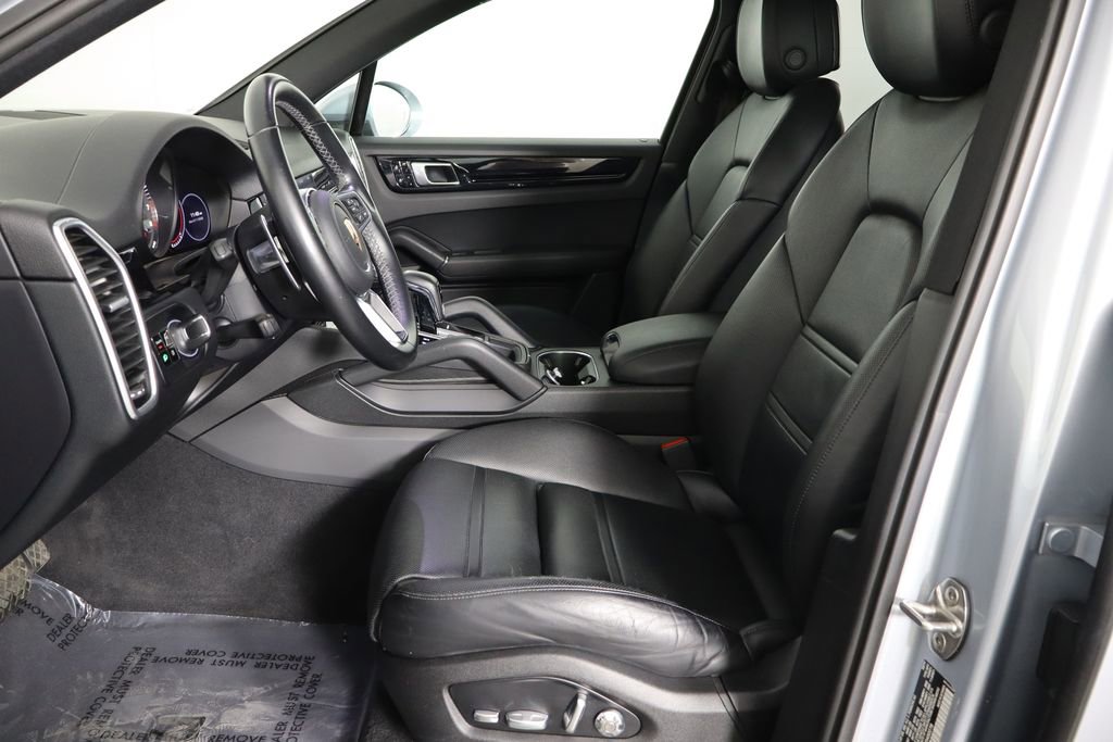 Used 2019 Porsche Cayenne E-Hybrid AWD/4WD image 14