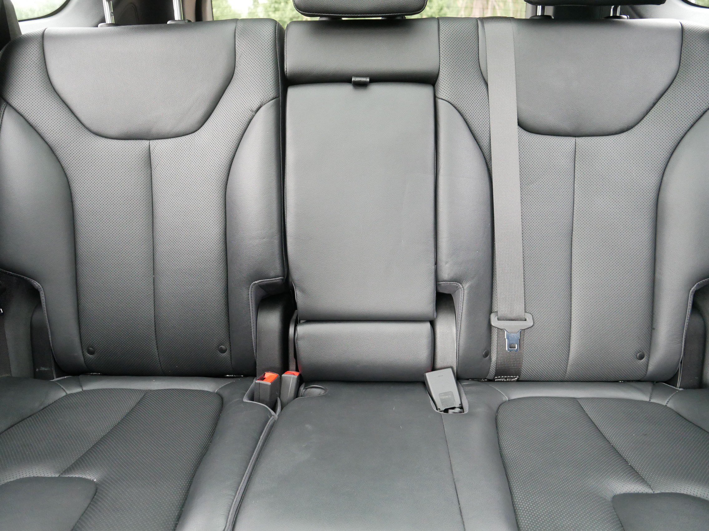 Used 2020 Hyundai Santa Fe Limited AWD/4WD image 13