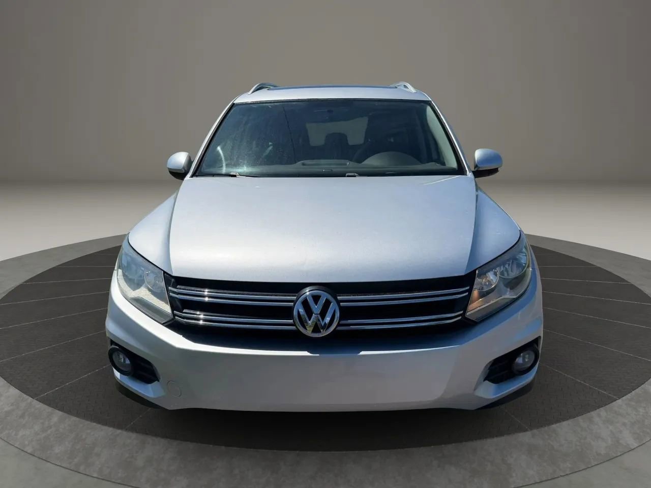 Used 2013 Volkswagen Tiguan SE FWD image 3