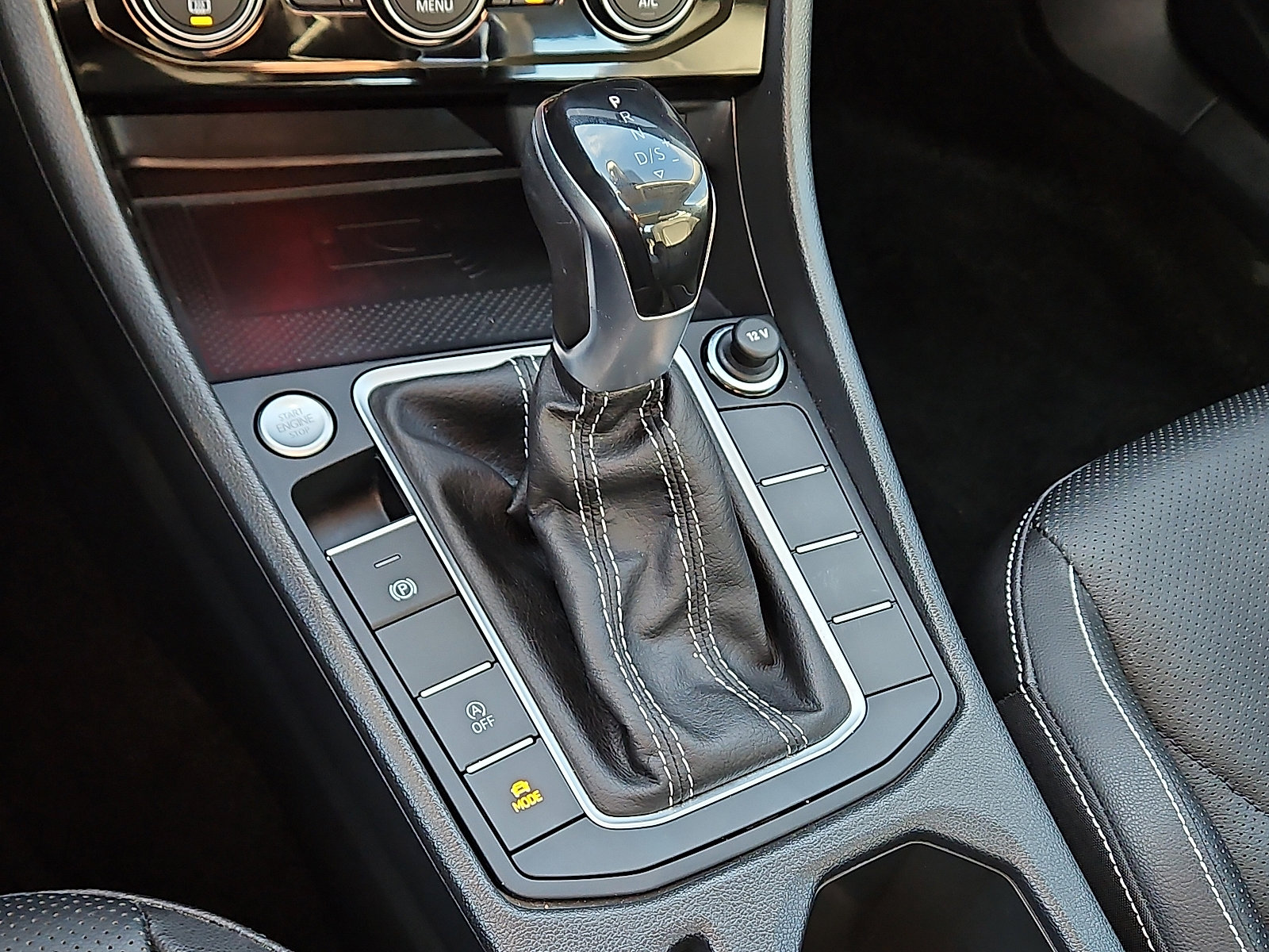 Certified 2024 Volkswagen Jetta SEL image 15